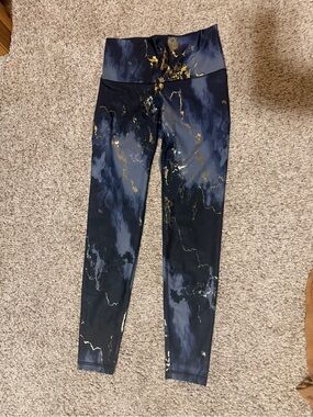 Old Navy Black Leggings with Gold Marble Accents